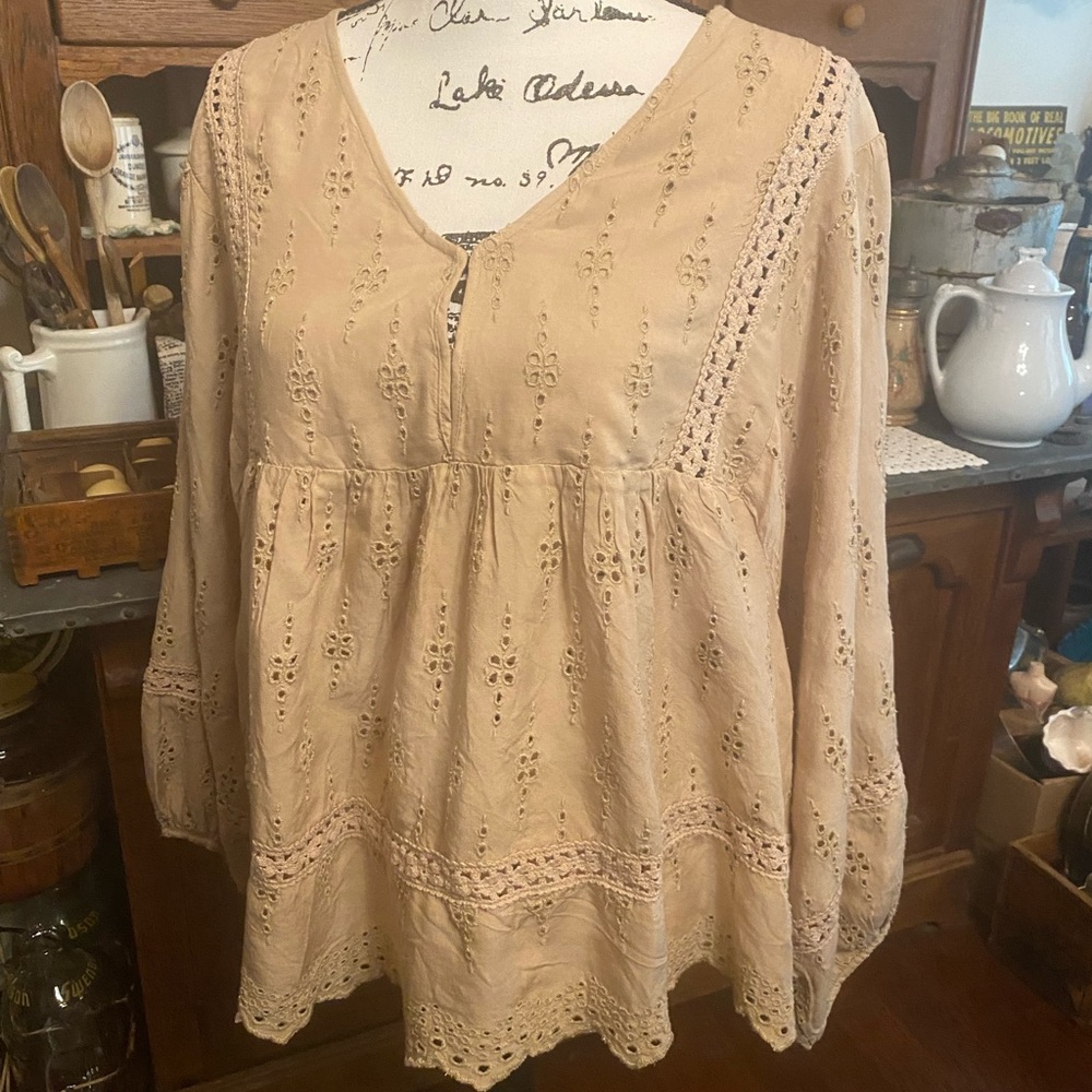 American Eagle long sleeve bohemian blouse